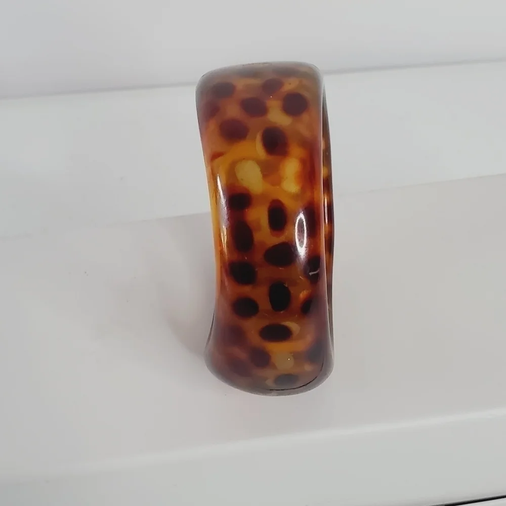 Wide Chunky Bangle Slip-on‎ Plastic Animal Print Design Bangle